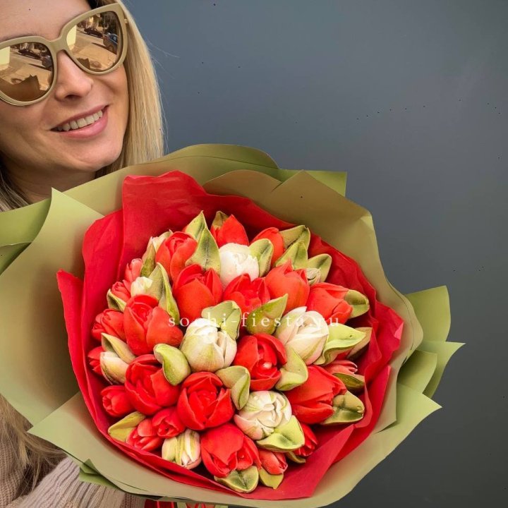 Зефирный букет из тюльпанов с доставкой в Адлере